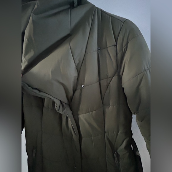 Mossimo Women’s Olive Green Puffer Coat w/ Multi-Way Collar - Picture 3 of 9